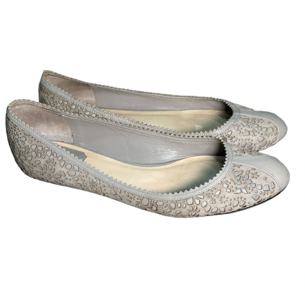 7 1/2. Christian Dior laser cut floral leather grey flats shoes - Picture 2 of 6